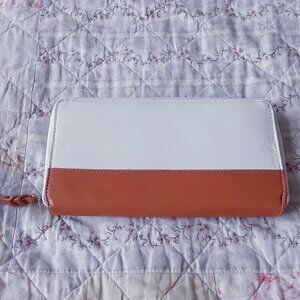 Danier Leather Continental Zip Wallet